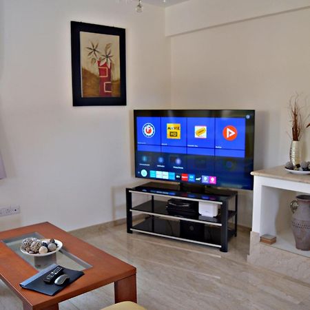 Polis Villa Saraliana Sandy Beach Villas - Heated Pool - Jacuzzi - Private Beach Area מראה חיצוני תמונה