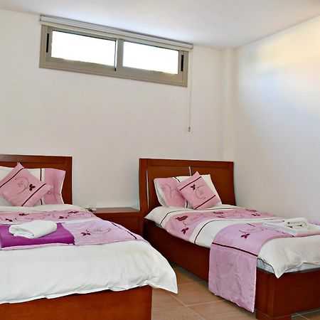 Polis Villa Saraliana Sandy Beach Villas - Heated Pool - Jacuzzi - Private Beach Area מראה חיצוני תמונה