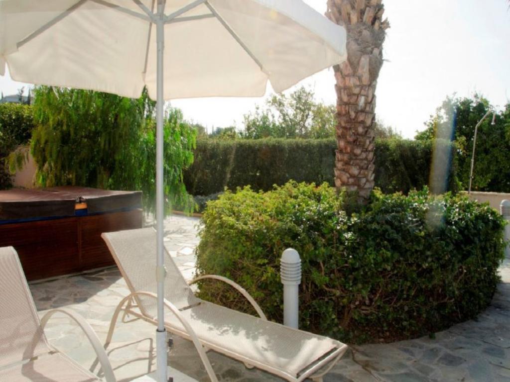 Polis Villa Saraliana Sandy Beach Villas - Heated Pool - Jacuzzi - Private Beach Area חדר תמונה