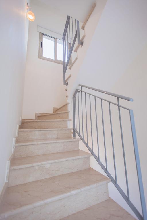 Polis Villa Saraliana Sandy Beach Villas - Heated Pool - Jacuzzi - Private Beach Area חדר תמונה